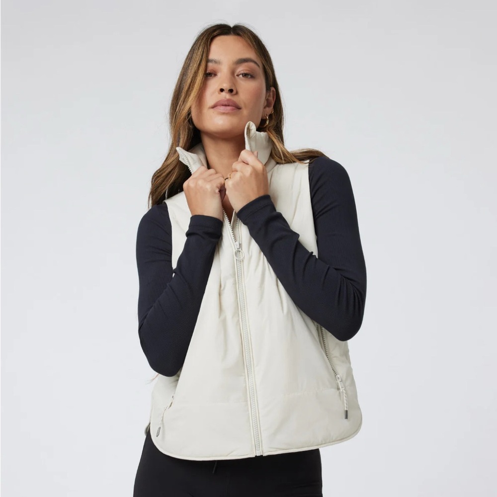 Vuori Canyon insulated vest Xs NWT